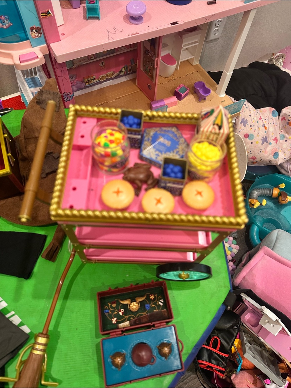 American Girl Harry Potter Accessory Assortment - Picture 2 of 4